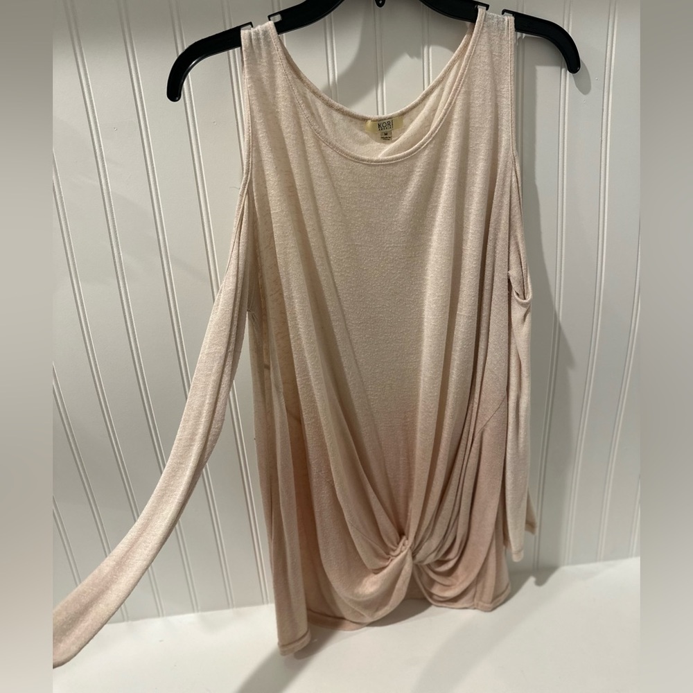 Ombré cold shoulder with twist detail